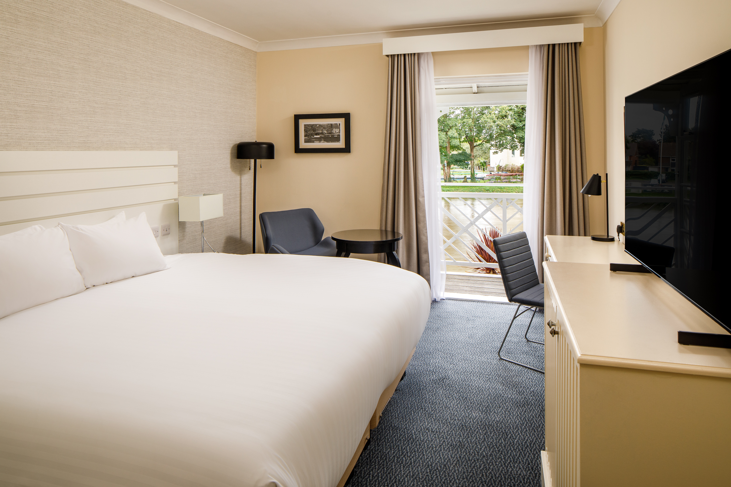 Classic Room with Riverside View